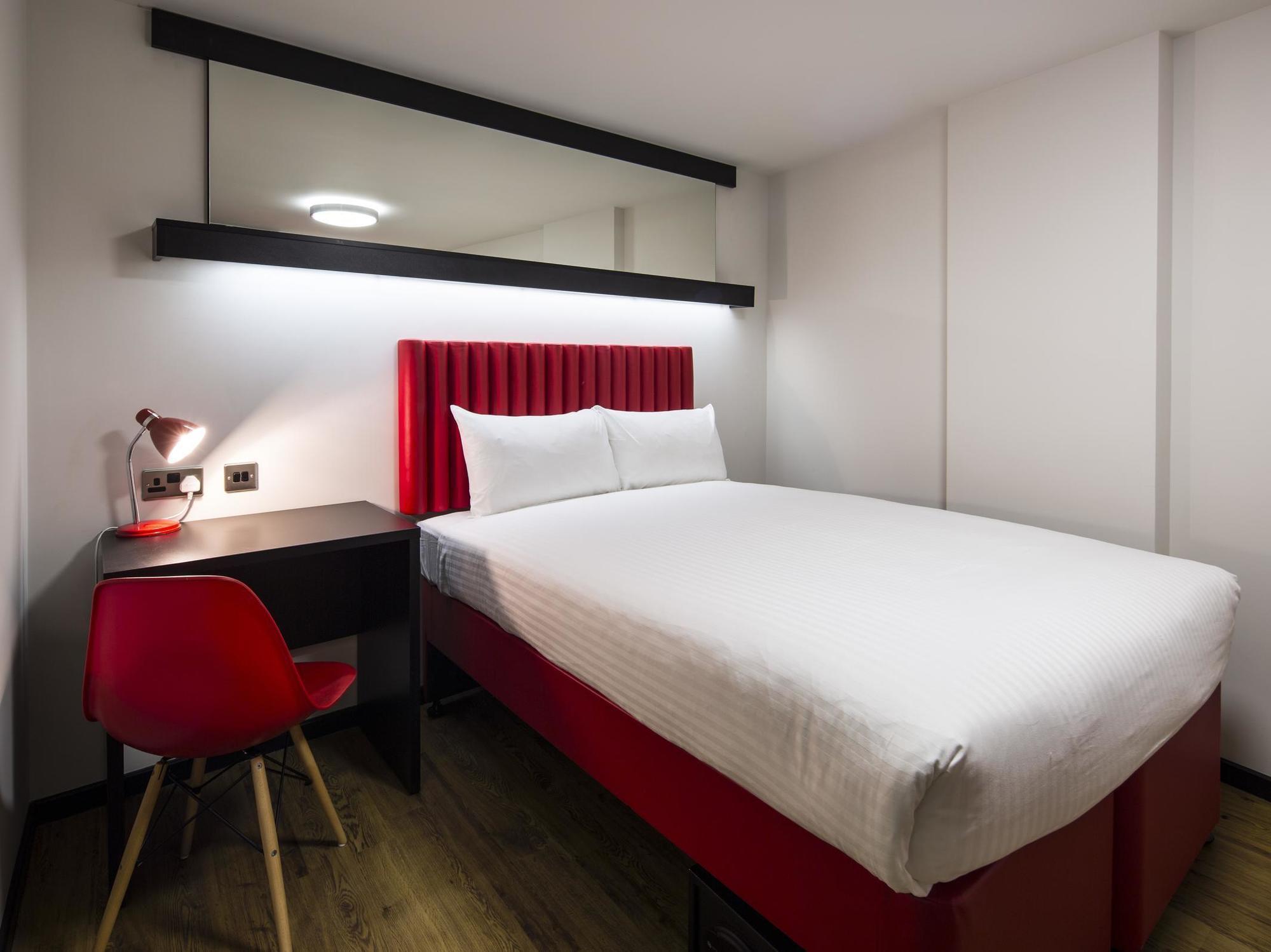 Tune Hotel Liverpool Exterior photo