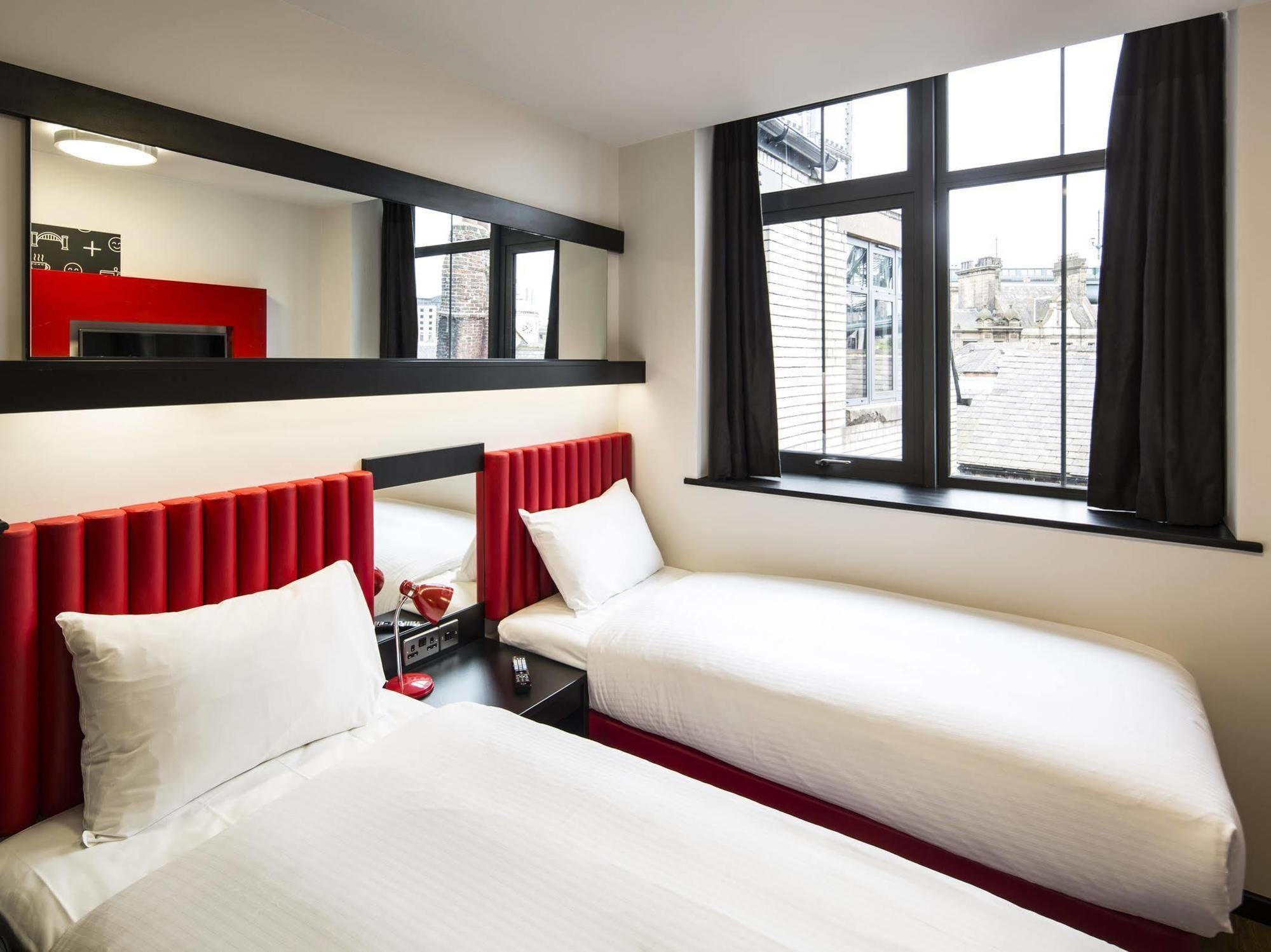 Tune Hotel Liverpool Exterior photo